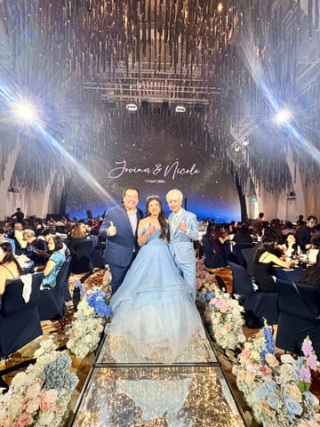Emcee Dixon hosting Jovian and Nicole's wedding in Singapore